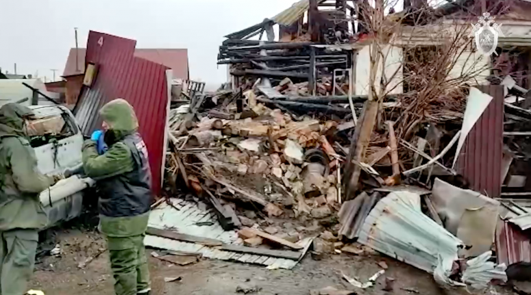 Следственный комитет назвал две версии крушения Су-30 в Иркутске, который упал на жилой дом