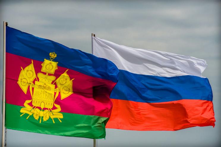22 августа - День Государственного флага России
