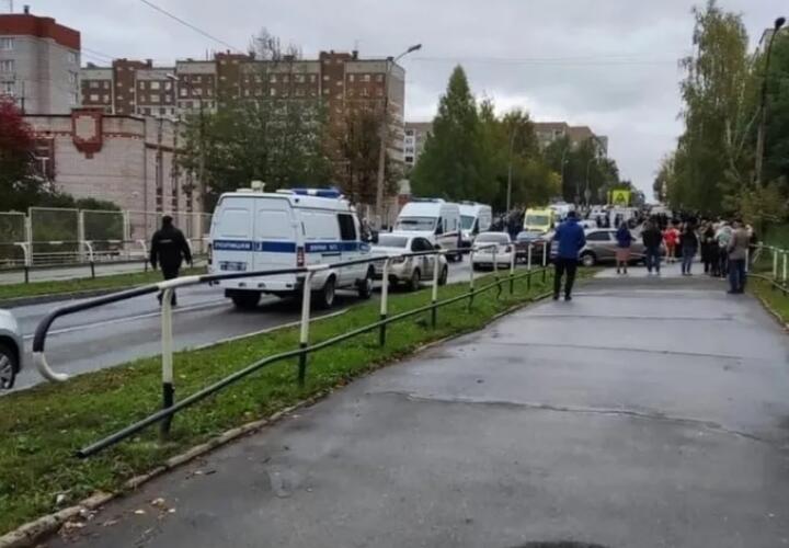 При стрельбе в школе Ижевска погибли девять человек, среди жертв – дети