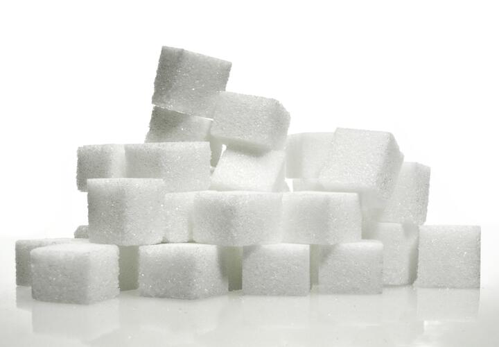 Что опаснее — соль или сахар, объяснила врач