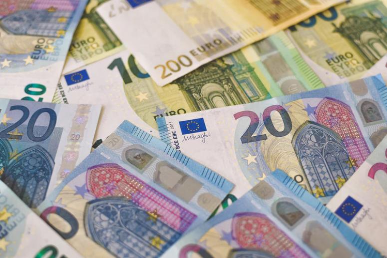 Центробанк отменил ограничения на продажу россиянам иностранной валюты – кроме долларов и евро