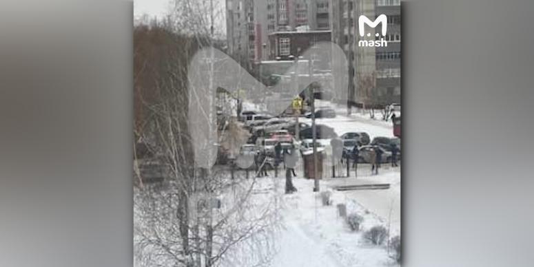 Ученица устроила стрельбу в школе в Брянске. Есть раненые и погибшие