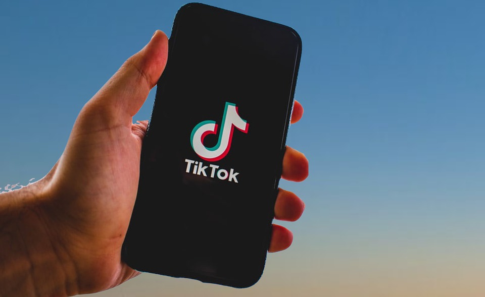 TikTok ограничит время просмотра для несовершеннолетних до часа в день