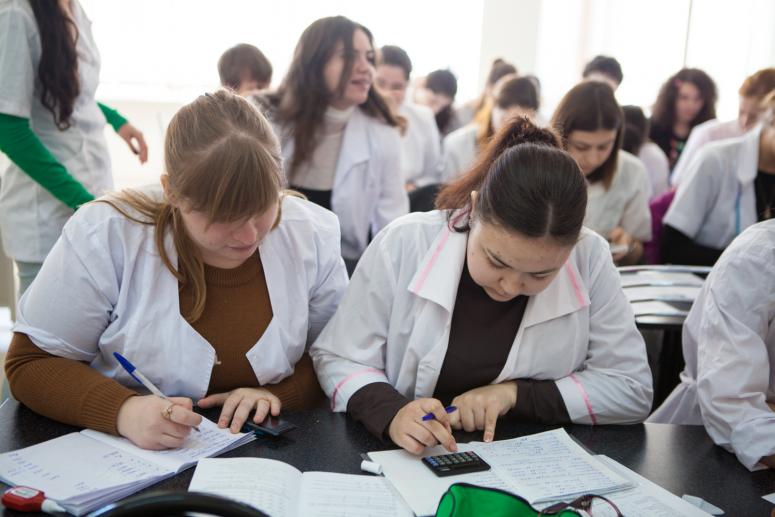 В России дипломы бакалавров приравняют к дипломам о полном высшем образовании