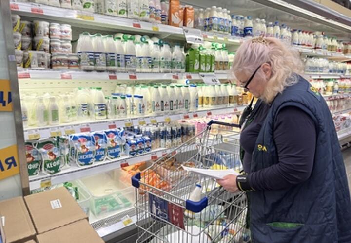 Ученые научили ИИ вычислять поддельное молоко: что он может найти в продукте