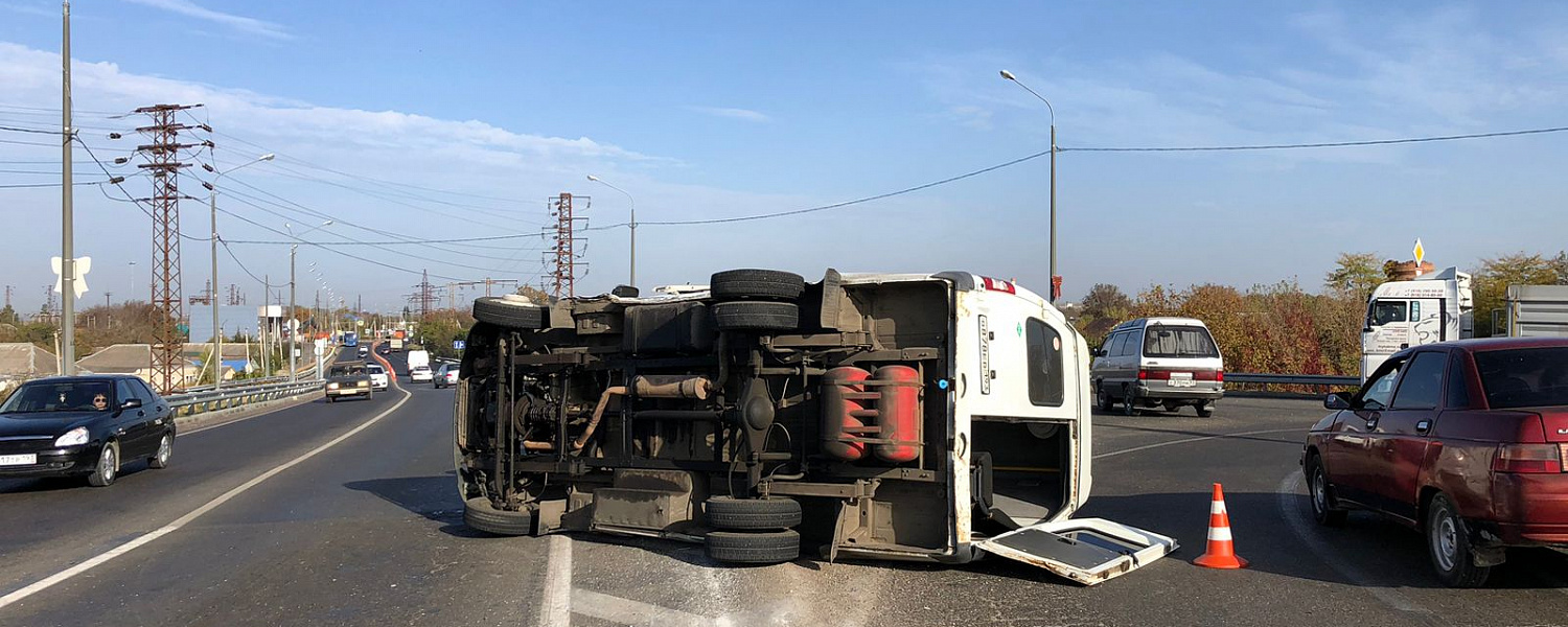 На автодороге «Усть-Лабинск – Лабинск – Упорная» произошло ДПТ, в котором один человек погиб и двое получили травмы