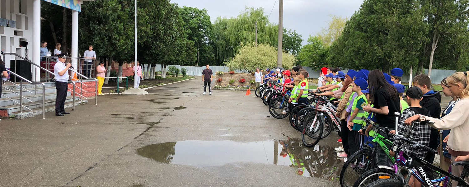 В период школьных каникул на базе школы № 5 г. Курганинска состоялся районный конкурс юных инспекторов движения «Безопасное колесо – 2024»