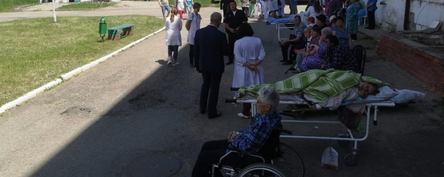 В Мостовском районе эвакуировали пациентов местной ЦРБ